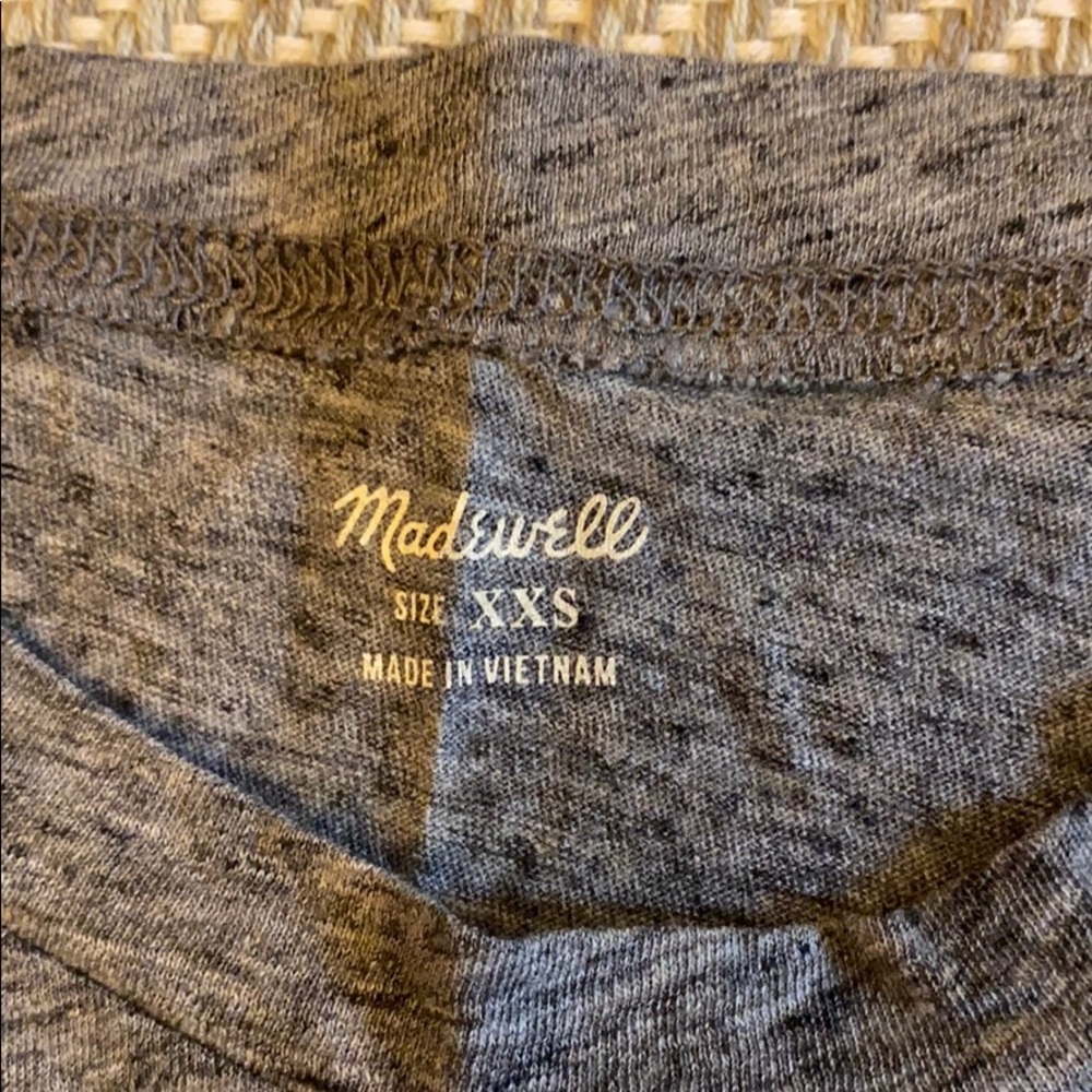 T-shirt - Picture 2 of 3